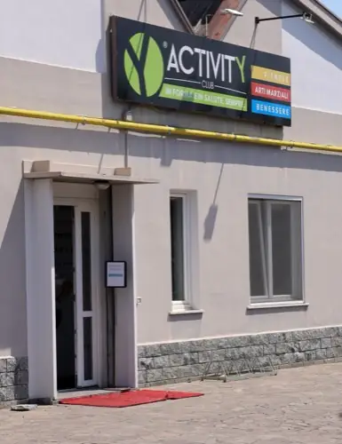 Esterno e ingresso di Activity Club